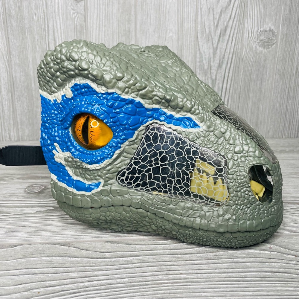 Mattel Jurassic World Chomp 'n Roar Mask Velociraptor "Blue" Electronic Sounds